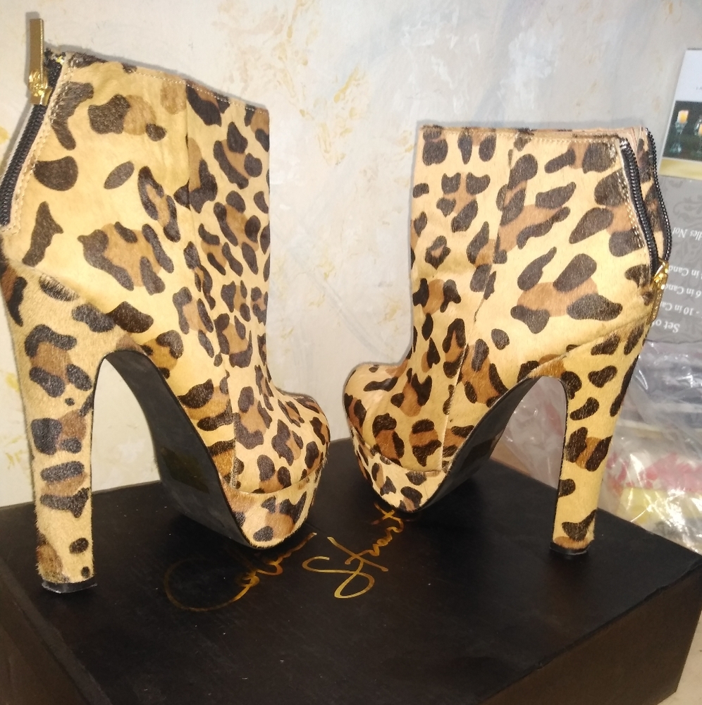 Colin Stuart leopard booties - Picture 4 of 4